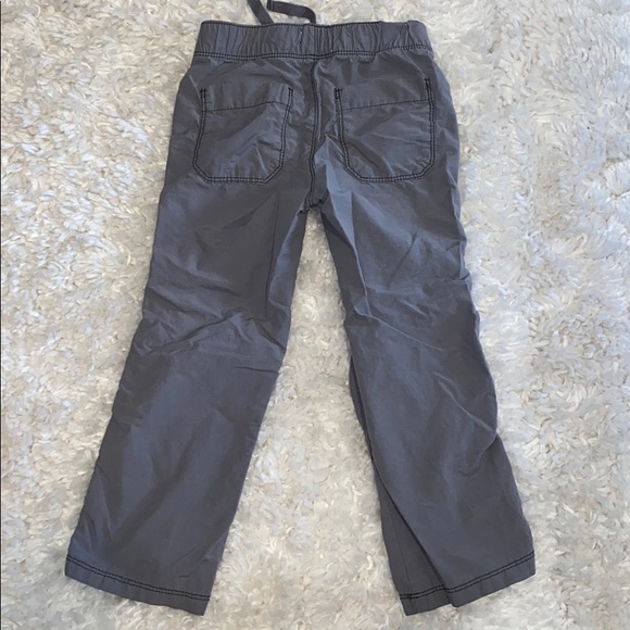 💫2/$10💫 KIDS Grey Pants - Picture 4 of 6